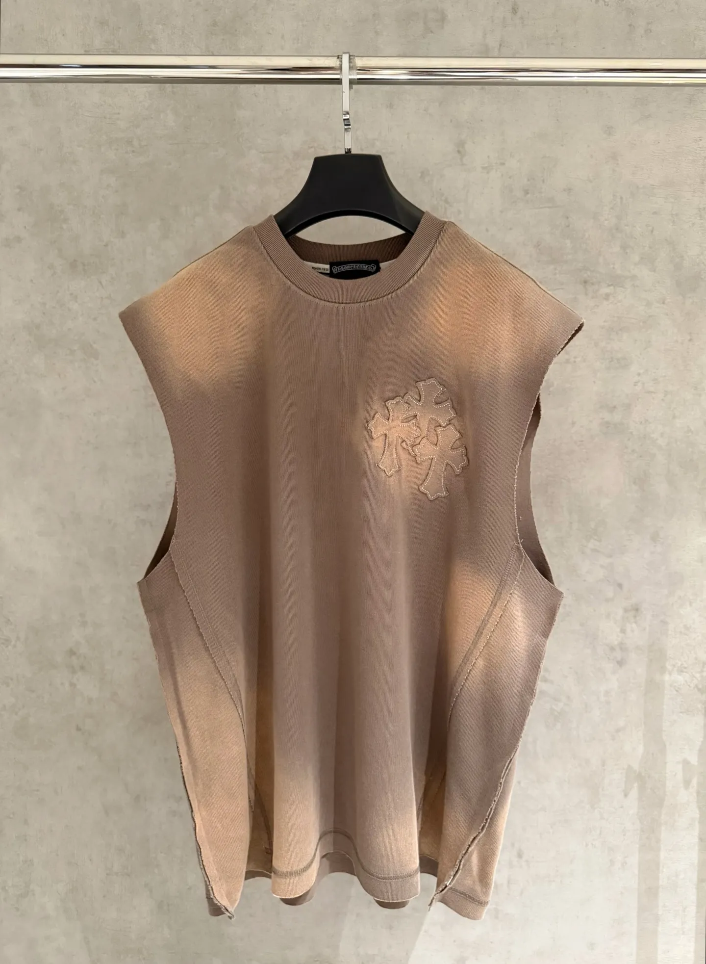 🅿️200 [Strict quality control] CH Crow Heart Sleeveless Round Neck T-shirt 320g heavy-duty composite fabric The upper body is wide and stylish Ice-feeling experience on the inside Waist side splicing tailoring Spray horse slip plus burning process The oversize version highlights the trendy design Size: L-4XL